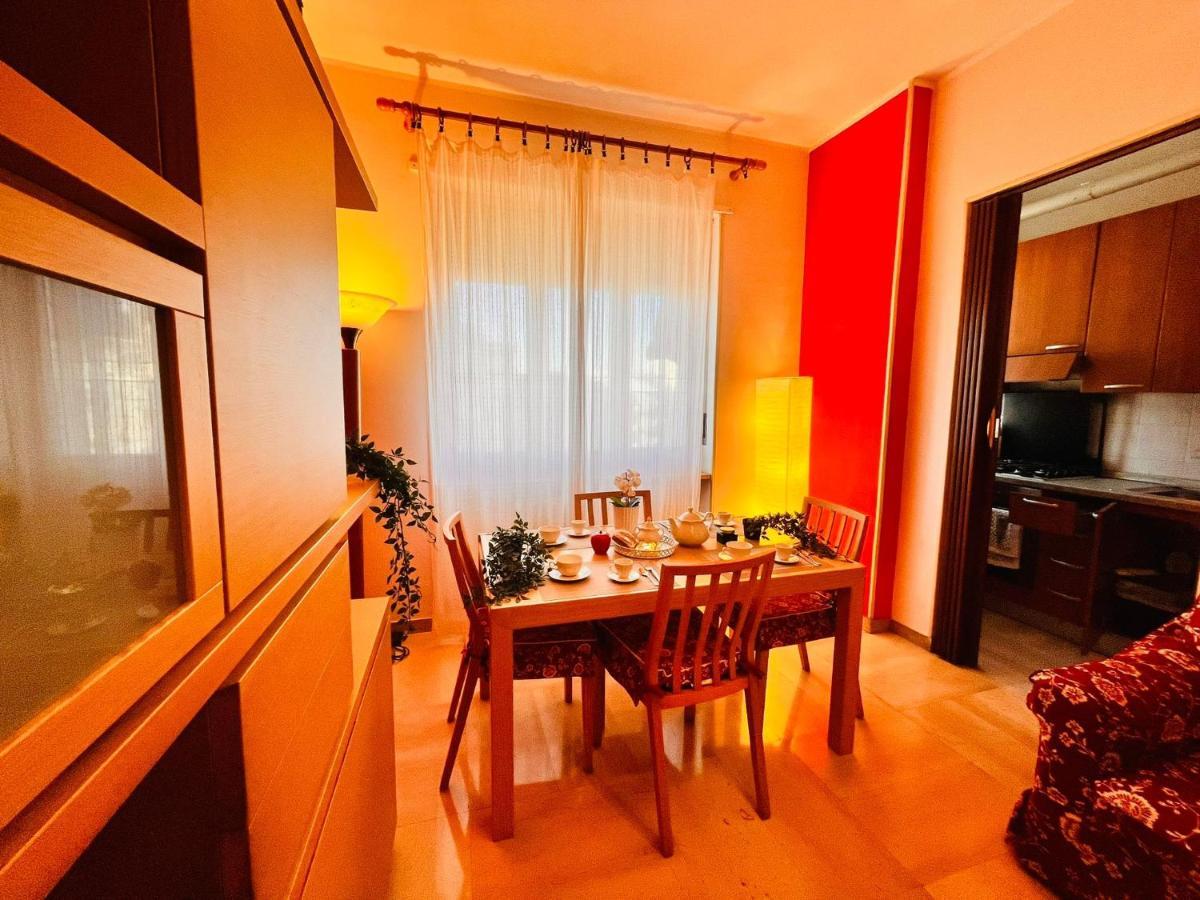 Sky Apartment A Due Passi Dalla Stazione 콜레뇨 외부 사진