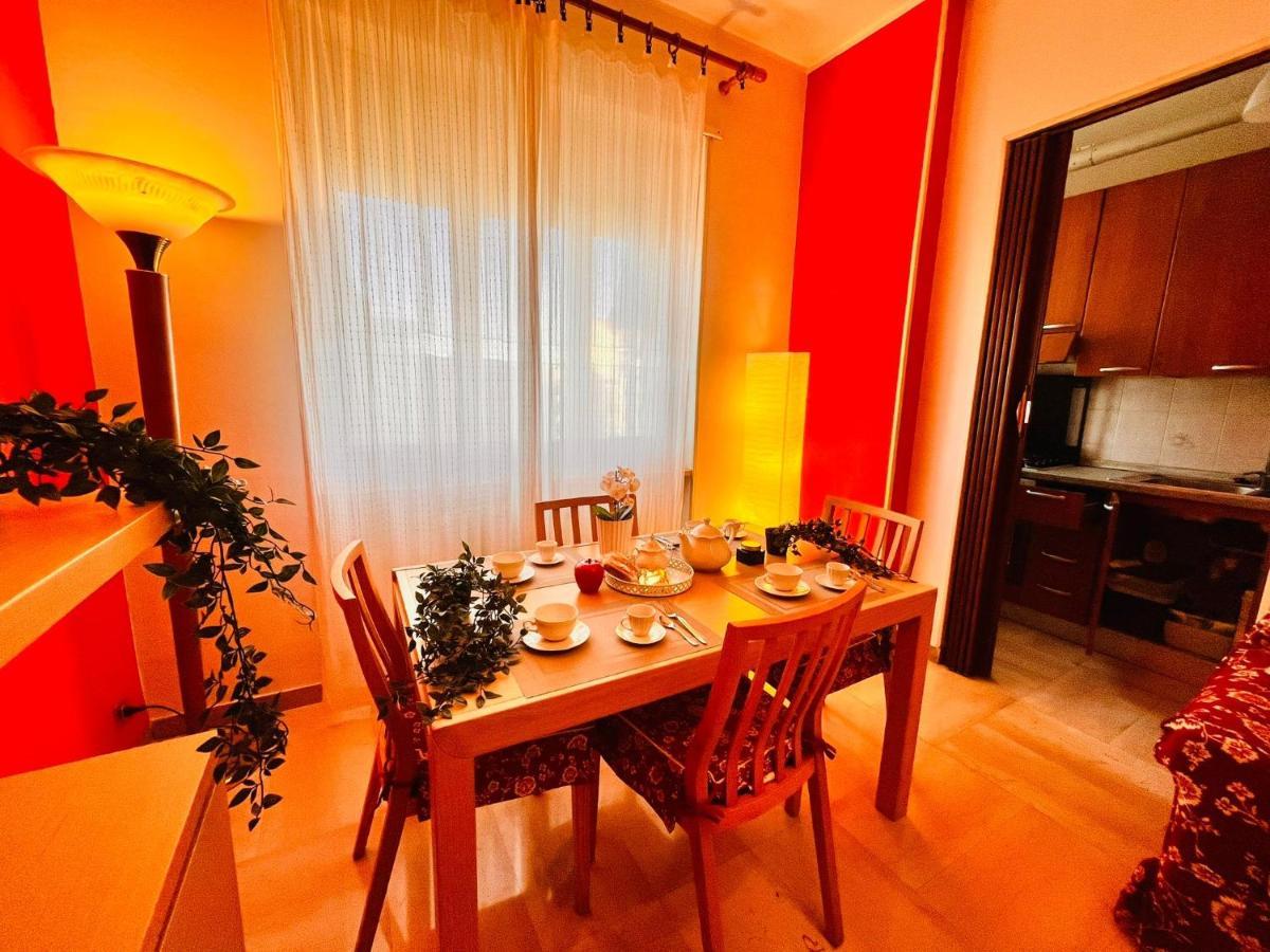 Sky Apartment A Due Passi Dalla Stazione 콜레뇨 외부 사진