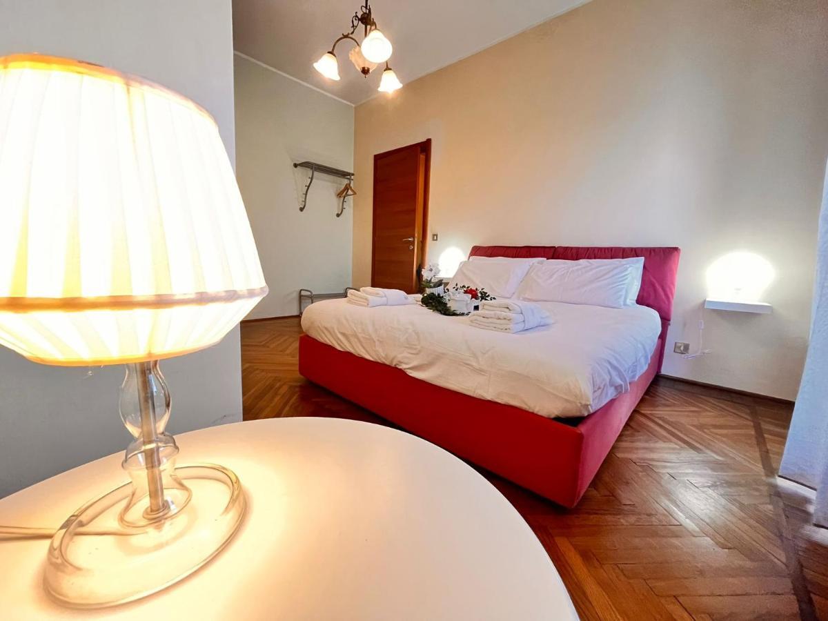 Sky Apartment A Due Passi Dalla Stazione 콜레뇨 외부 사진