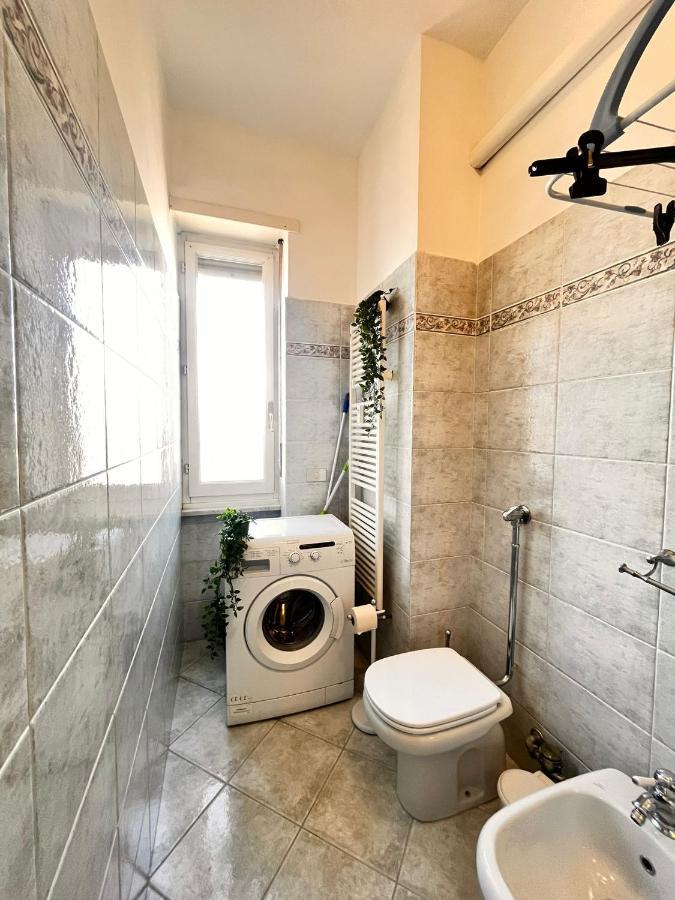 Sky Apartment A Due Passi Dalla Stazione 콜레뇨 외부 사진