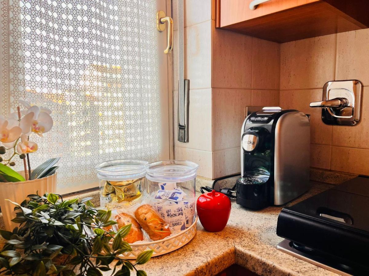 Sky Apartment A Due Passi Dalla Stazione 콜레뇨 외부 사진
