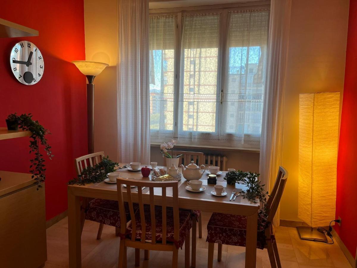 Sky Apartment A Due Passi Dalla Stazione 콜레뇨 외부 사진